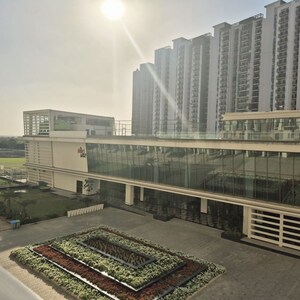 2 BHK Apartment For Rent in Eldeco Live By The Greens, Sector 150