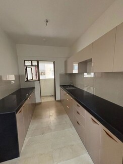 2 BHK Apartment For Rent in Mahindra Alcove