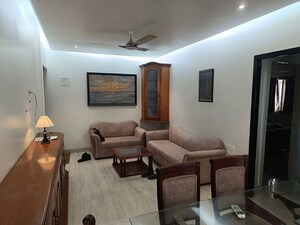 2 BHK Apartment For Rent in Akshay Apartment Bandra West, Bandra West