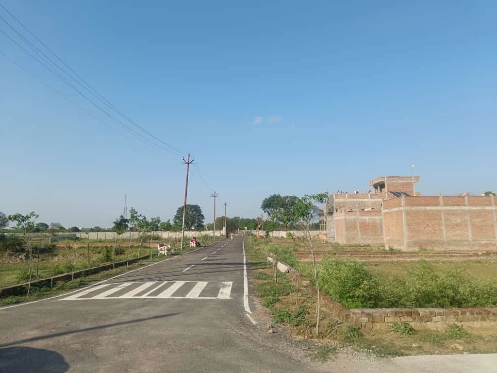 Plot For Sale in Mohanlalganj