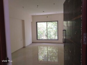 Room in 2 BHK Apartment at Ani Apartment Santacruz East, Santacruz East – for Rent