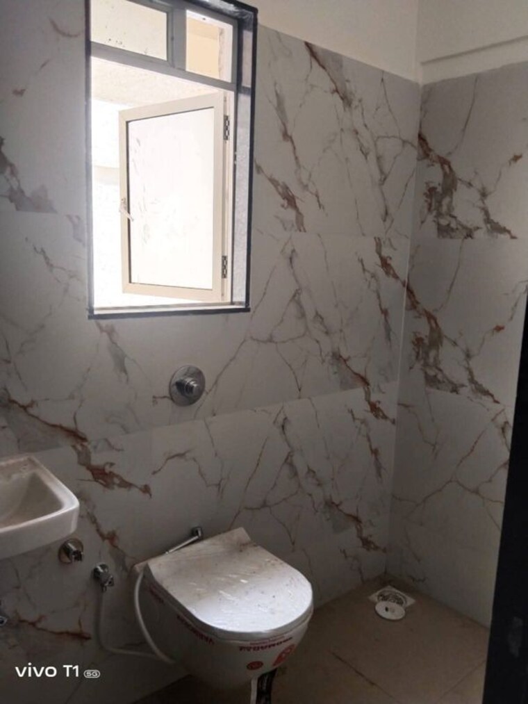 Bathroom, ani-apartment-santacruz-east 2 Bedroom 650 Sq.Ft. Apartment In Santacruz East Mumbai 10291629