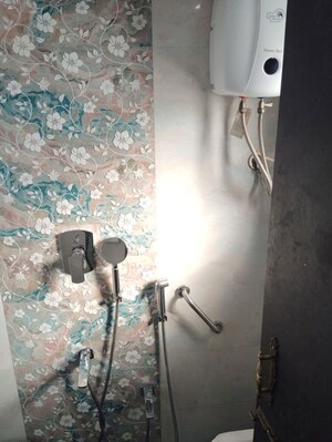 Team Area in 1 BHK Apartment at Colaba – for Rent