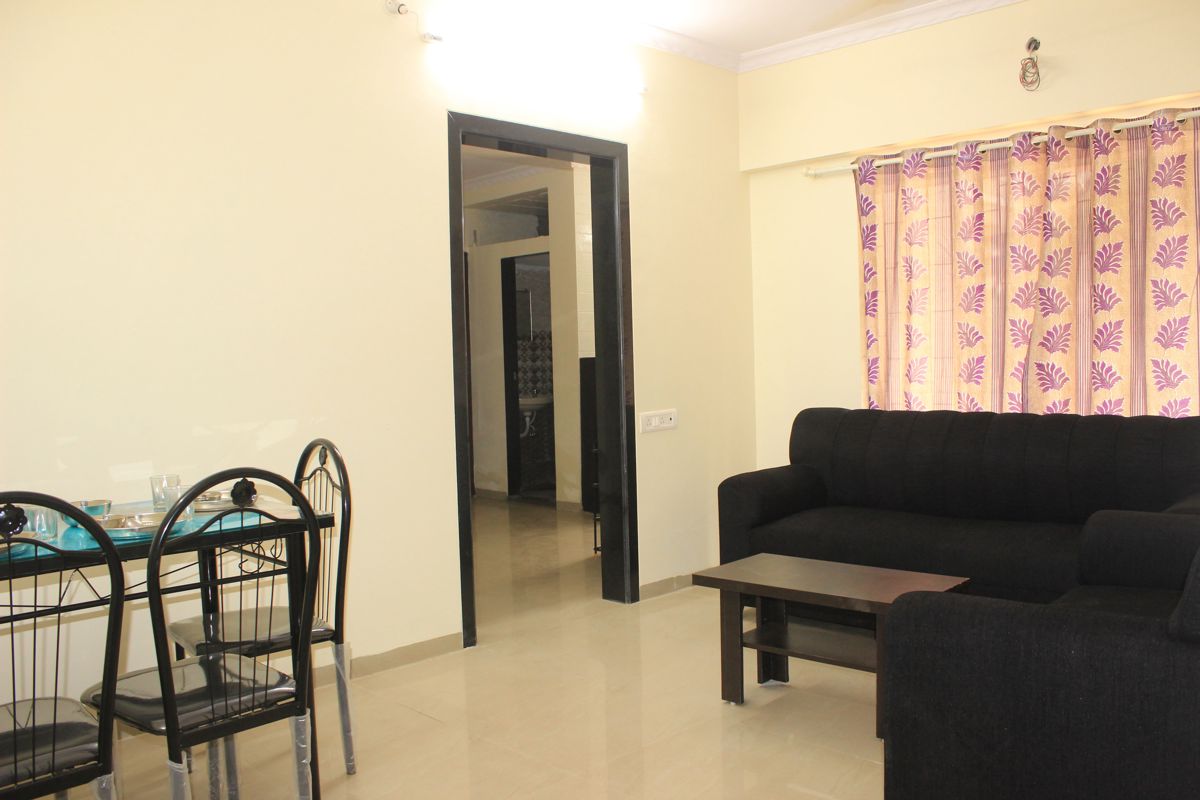 2 BHK + Store Room Apartment For Rent in Malad West
