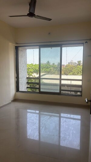 Room in 2 BHK Apartment at Sufalam Apartment Chembur, Chembur – for Rent