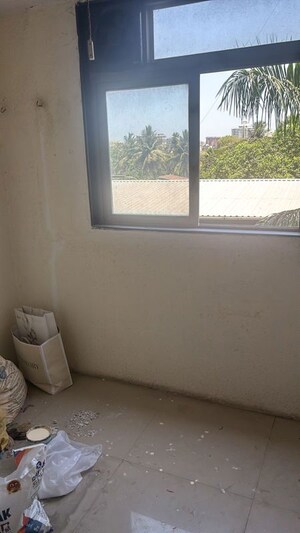 Room in 2 BHK Apartment at Sufalam Apartment Chembur, Chembur – for Rent