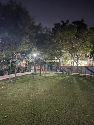 Plot Area in 1 BHK Builder Floor at Sector 45 – for Rent