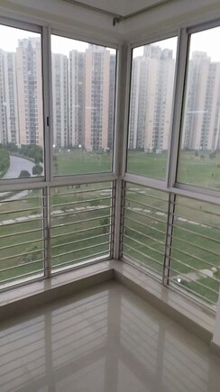 2 BHK Apartment For Rent in Jaypee Greens Aman