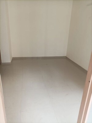 Room in 2 BHK Apartment at Pareena Om Apartments, Sector 112 – for Sale