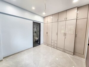 Room in 2 BHK Apartment at Bandra West – for Rent