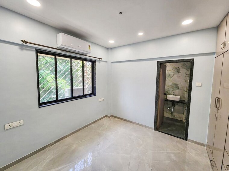 Room, bandra west 2 Bedroom 700 Sq.Ft. Apartment In Bandra West Mumbai 10291734