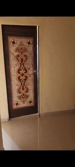 Room in 2 BHK Apartment at Sion East – for Rent