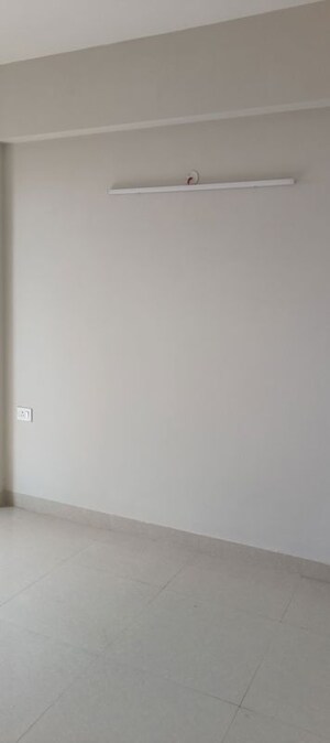 Room in 2 BHK Apartment at Tata Eureka Park, Sector 150 – for Rent