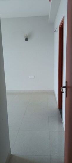 2 BHK Apartment For Rent in Tata Eureka Park
