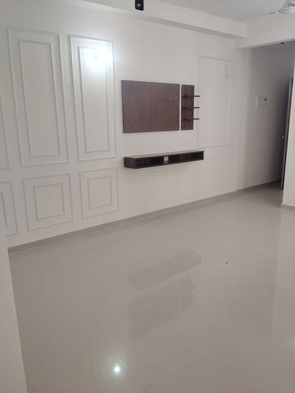 2 BHK Apartment For Rent in Pareena Om Apartments