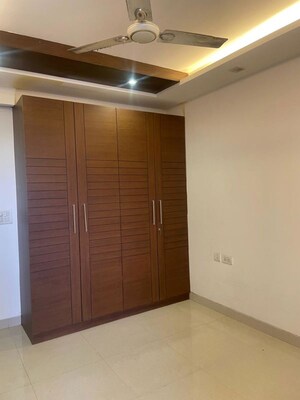 Room in 3 BHK Builder Floor at Rajouri Garden – for Rent