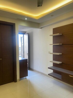 Room in 3 BHK Builder Floor at Rajouri Garden – for Rent