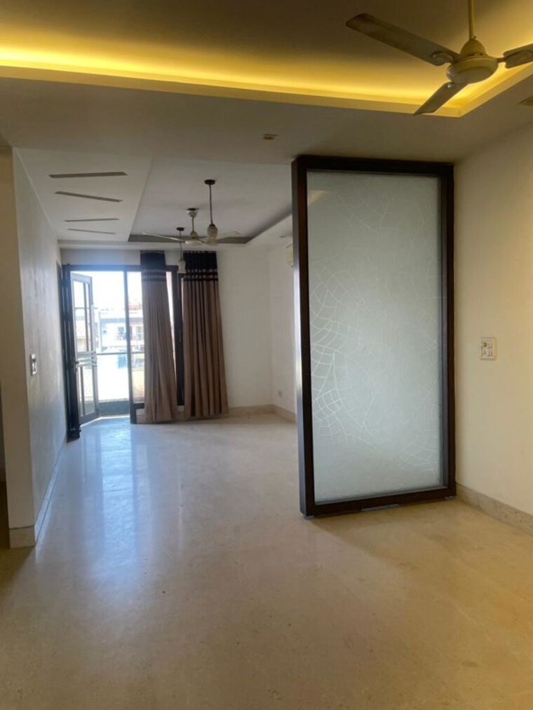 Room, rajouri garden 3 Bedroom 160 Sq.Yd. Builder Floor In Rajouri Garden Delhi 10291868