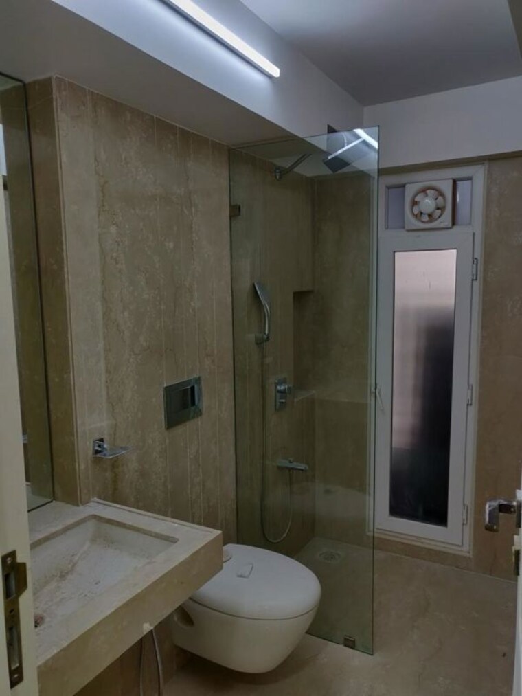 Bathroom, kanakia-spaces-paris 2.5 Bedroom 970 Sq.Ft. Apartment In Bandra East Mumbai 10291890