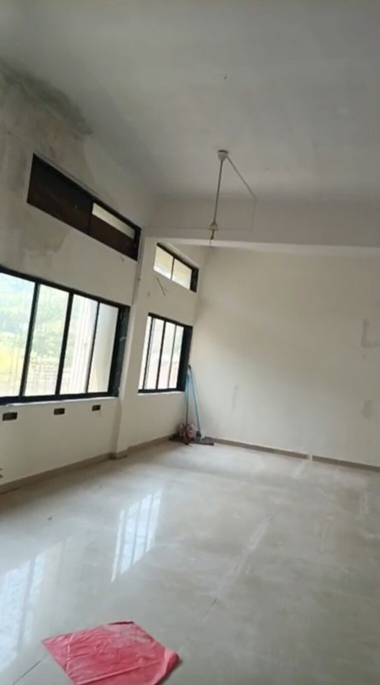 Room, mk-plaza Commercial Office Space 700 Sq.Ft. In Anand Nagar Thane 10291823