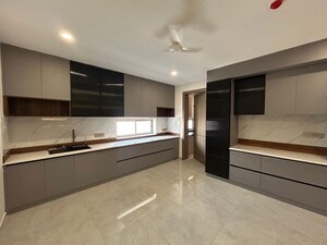 Room in 4 BHK Apartment at Sri Fortune Sonthalia Sky Villas, Kokapet – for Rent