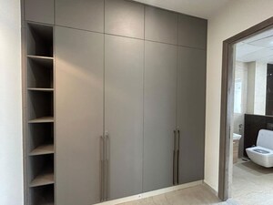 Room in 4 BHK Apartment at Sri Fortune Sonthalia Sky Villas, Kokapet – for Rent