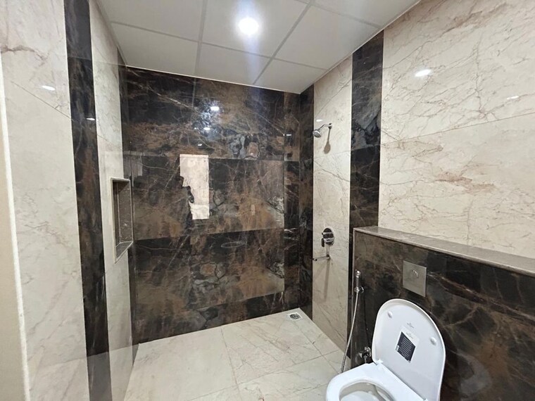 Bathroom, sri-fortune-sonthalia-sky-villas 4 Bedroom 7333 Sq.Ft. Apartment In Kokapet Hyderabad 10291925