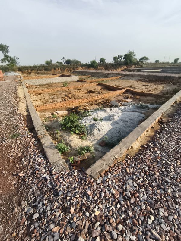 Plot For Sale in Saini