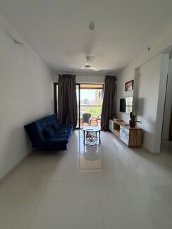 2 BHK Apartment For Rent in Majestique Signature Towers Phase 1