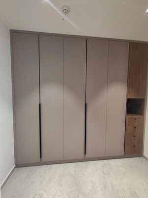 Room in 4 BHK Apartment at Sri Fortune Sonthalia Sky Villas, Kokapet – for Rent