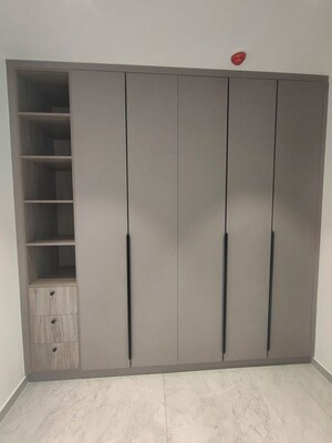 Room in 4 BHK Apartment at Sri Fortune Sonthalia Sky Villas, Kokapet – for Rent