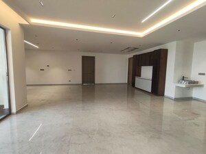 Room in 4 BHK Apartment at Sri Fortune Sonthalia Sky Villas, Kokapet – for Rent