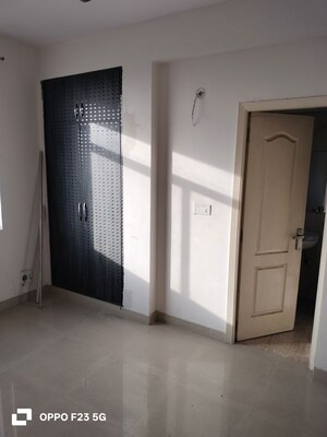 Room in 3 BHK Apartment at Paarth Aadyant, Gomti Nagar – for Rent