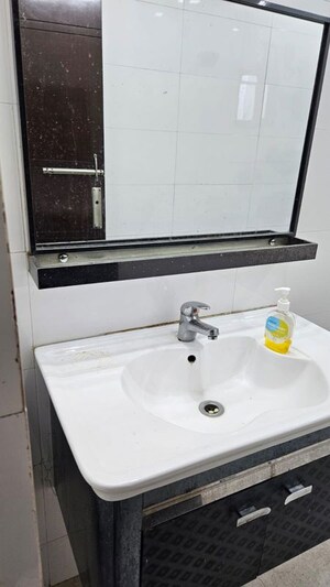 Furnished Amenities in 2 BHK Builder Floor at Malviya Nagar – for Rent