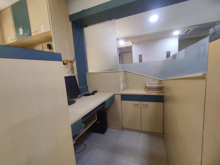 Kitchen, free-press-house Commercial Office Space 1735 Sq.Ft. In Nariman Point Mumbai 10292001