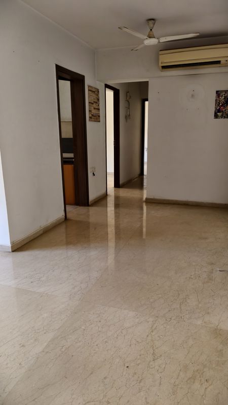 2 BHK Apartment For Rent in Satellite Royale