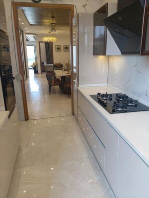 Kitchen in 3 BHK Builder Floor at BPTP Green Oaks, Sector 70a – for Sale