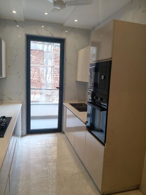 Staircase in 3 BHK Builder Floor at BPTP Green Oaks, Sector 70a – for Sale