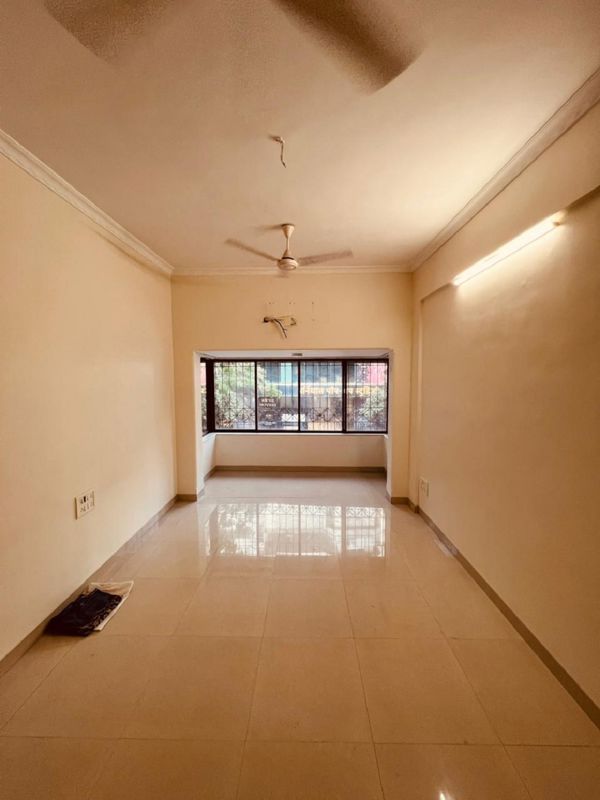 2 BHK + Pooja Room Apartment For Rent in Bandra West