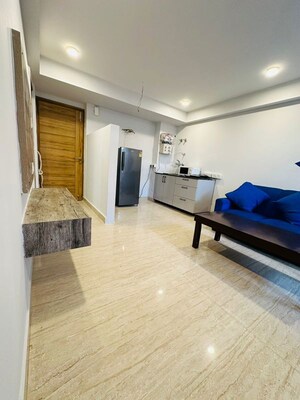 Living Room in 1 BHK Builder Floor at Sushant Vyapaar Kendra, Sector 43 – for Rent