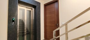Building Lobby in 3 BHK Builder Floor at Sector 43 – for Rent