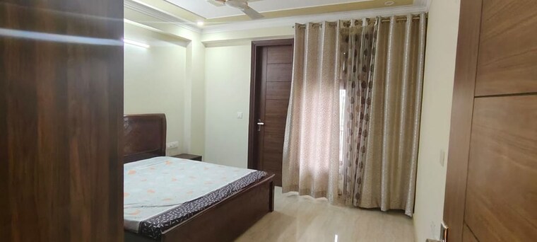 Bedroom, sector 43 3 Bedroom 180 Sq.Ft. Builder Floor In Sector 43 Gurgaon 10292079