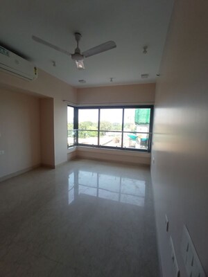 Room in 2 BHK Apartment at Godrej Platinum Mumbai, Vikhroli East – for Rent