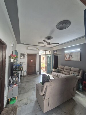 Team Area in 1 BHK Independent House at Sector 41 – for Rent