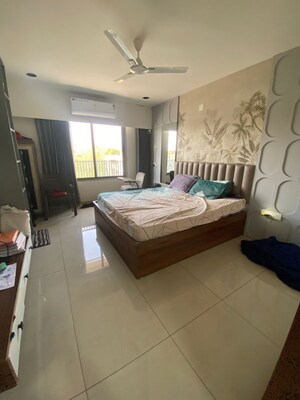 Bedroom in 3 BHK Apartment at Naranpura – for Rent