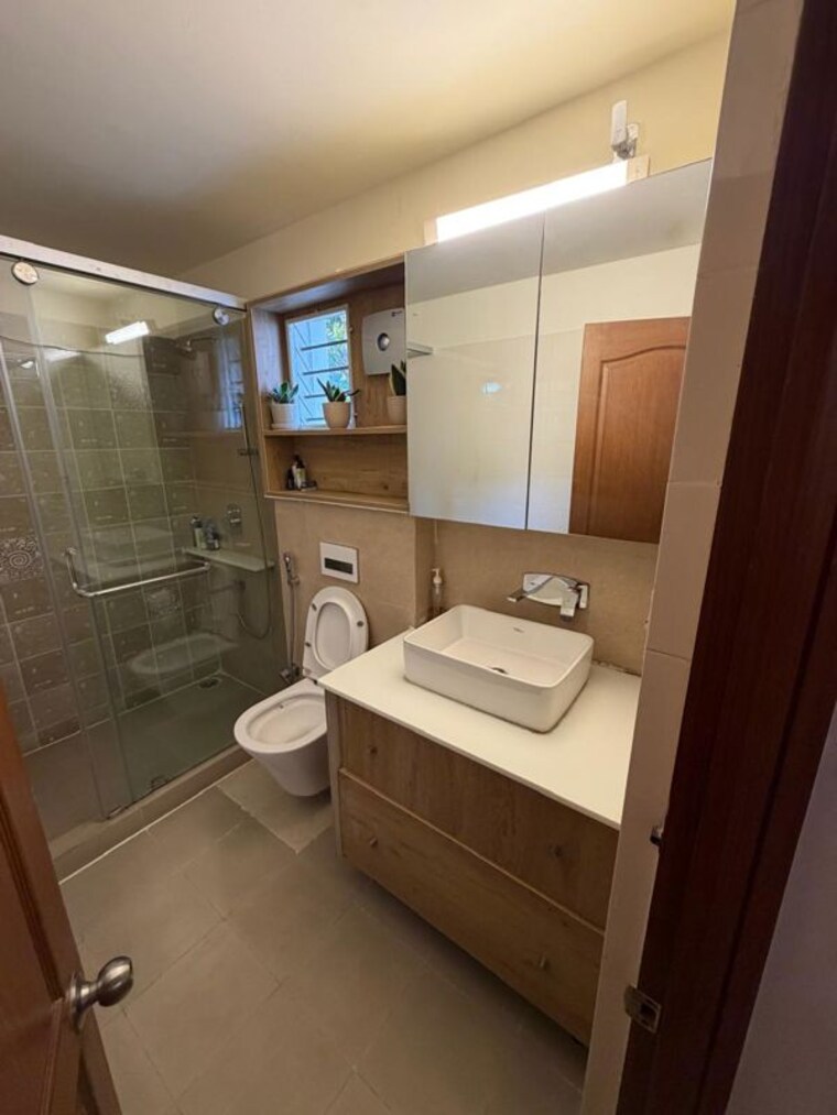 Master Bedroom, chartered-ratna 3 Bedroom 2200 Sq.Ft. Apartment In Richmond Road Bangalore 10292199