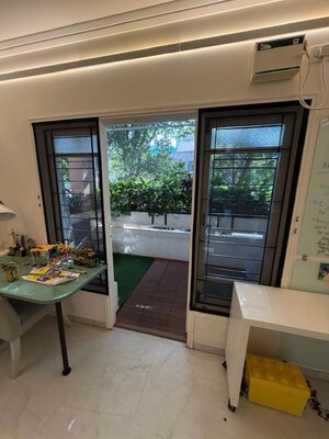 Master Bedroom in 3 BHK Apartment at Chartered Ratna, Richmond Road – for Rent