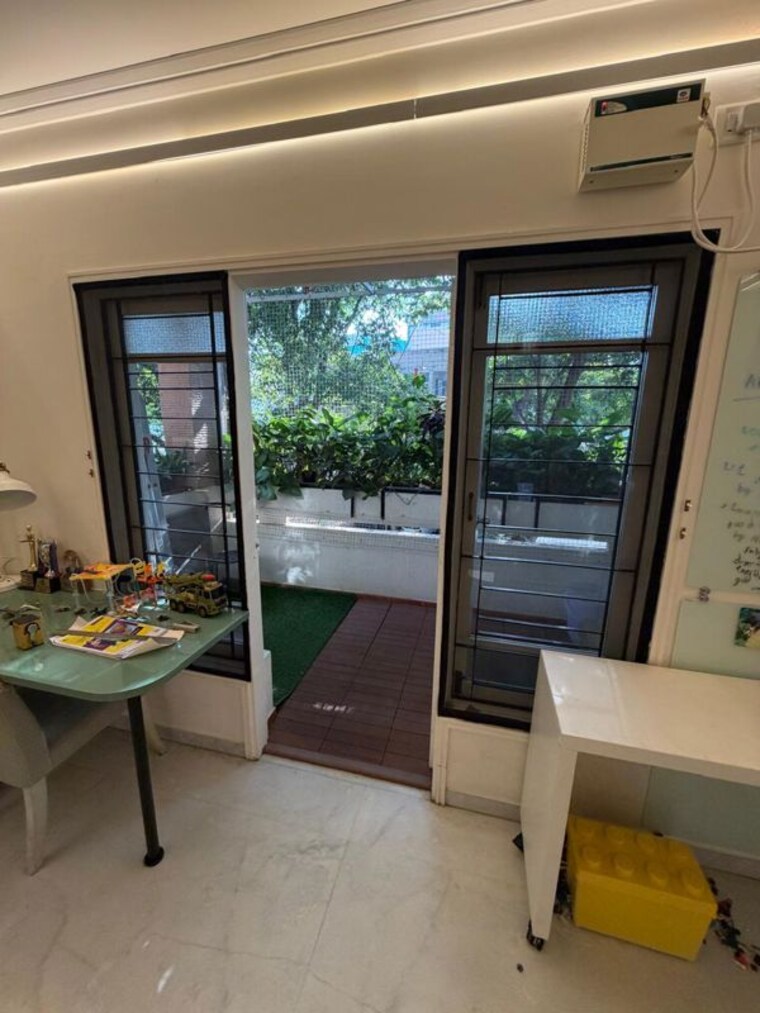 Master Bedroom, chartered-ratna 3 Bedroom 2200 Sq.Ft. Apartment In Richmond Road Bangalore 10292199