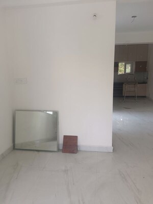 Room in 3 BHK Apartment at Manikonda – for Rent