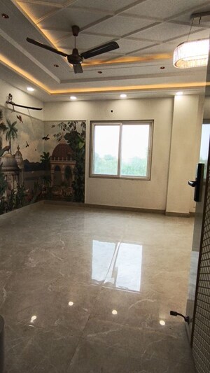 Room in 3 BHK Builder Floor at Fidato Honour Homes, Sector 89 – for Sale